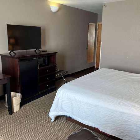 Days Inn By Wyndham Pittsburg Ks Ngoại thất bức ảnh