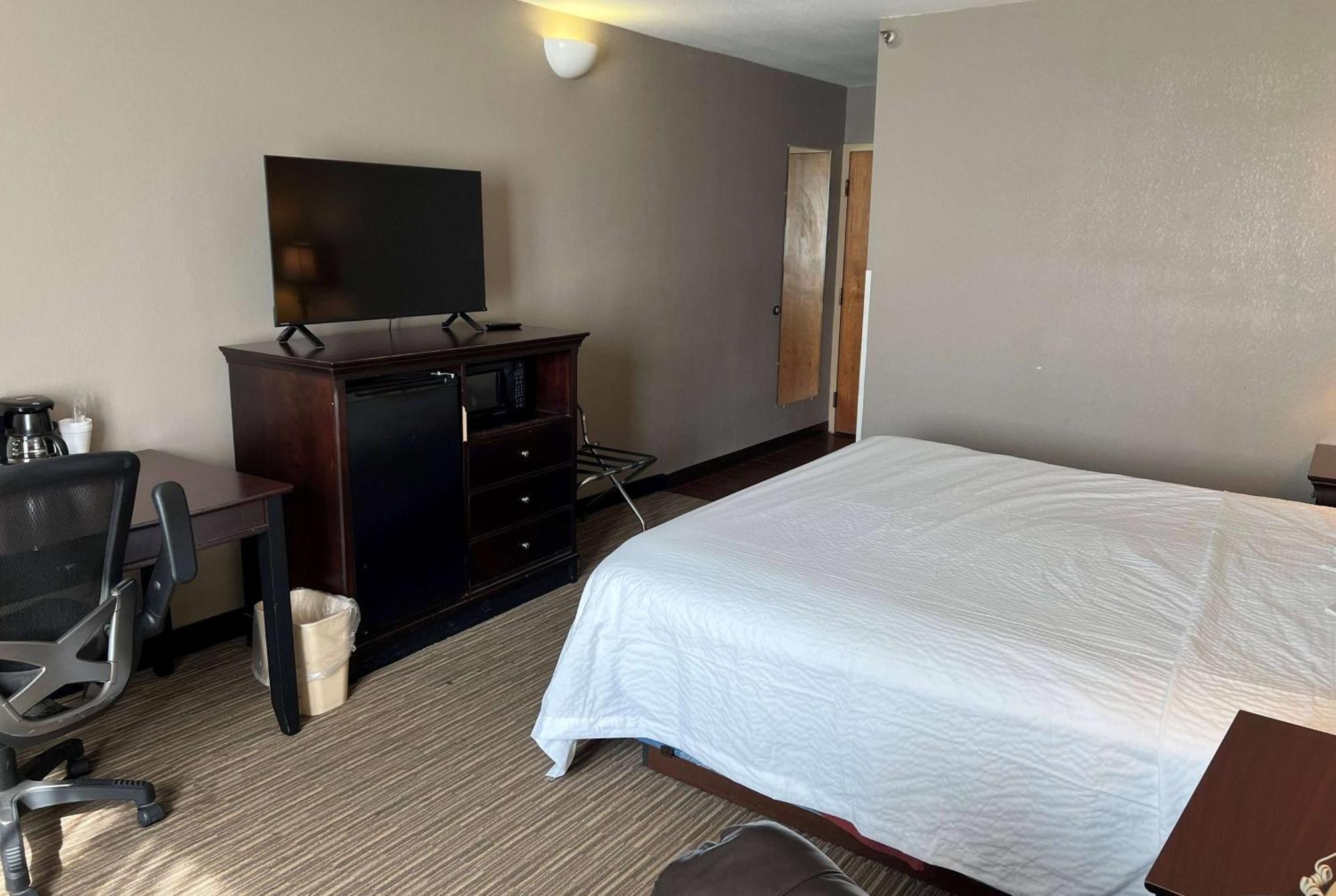 Days Inn By Wyndham Pittsburg Ks Ngoại thất bức ảnh