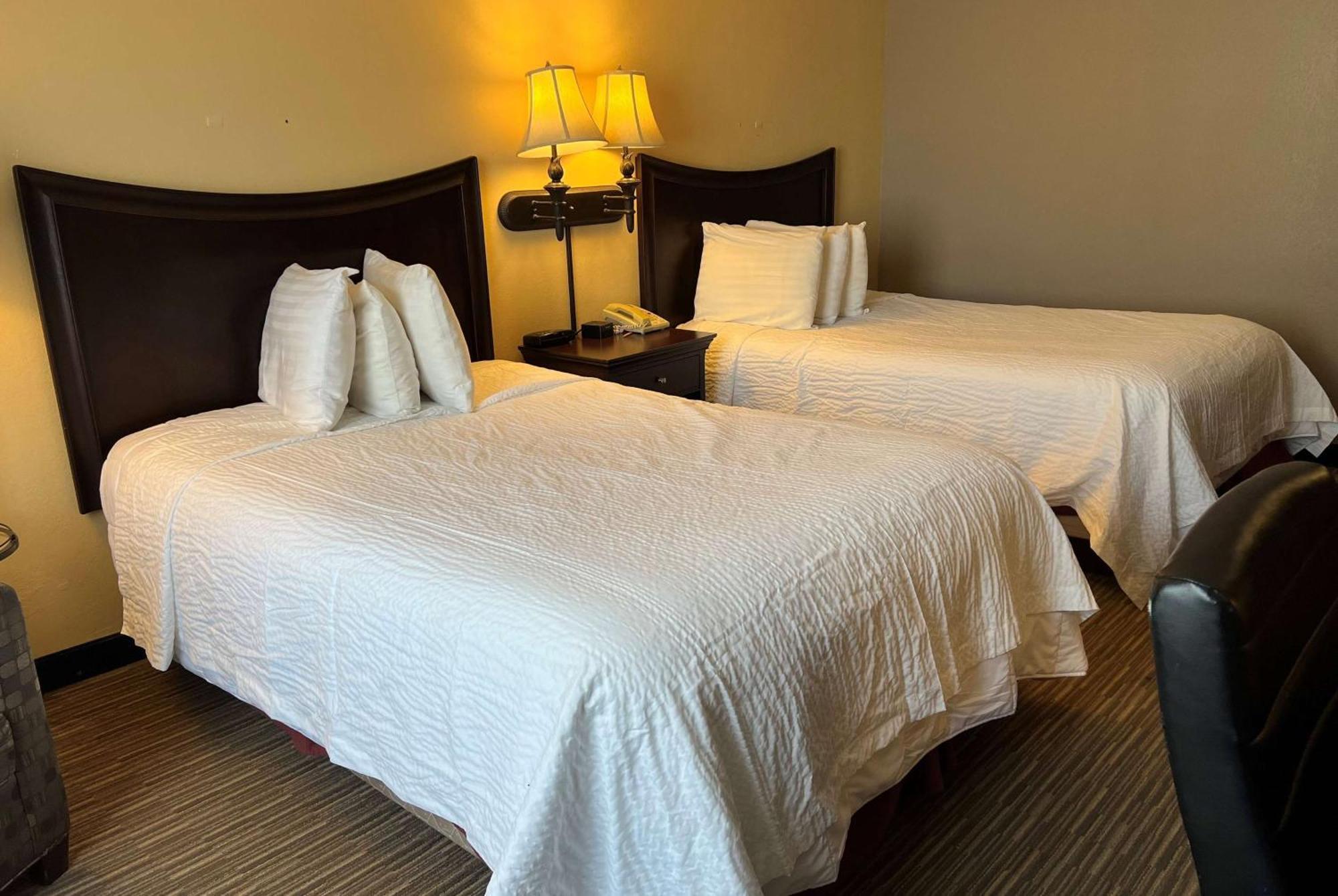Days Inn By Wyndham Pittsburg Ks Ngoại thất bức ảnh