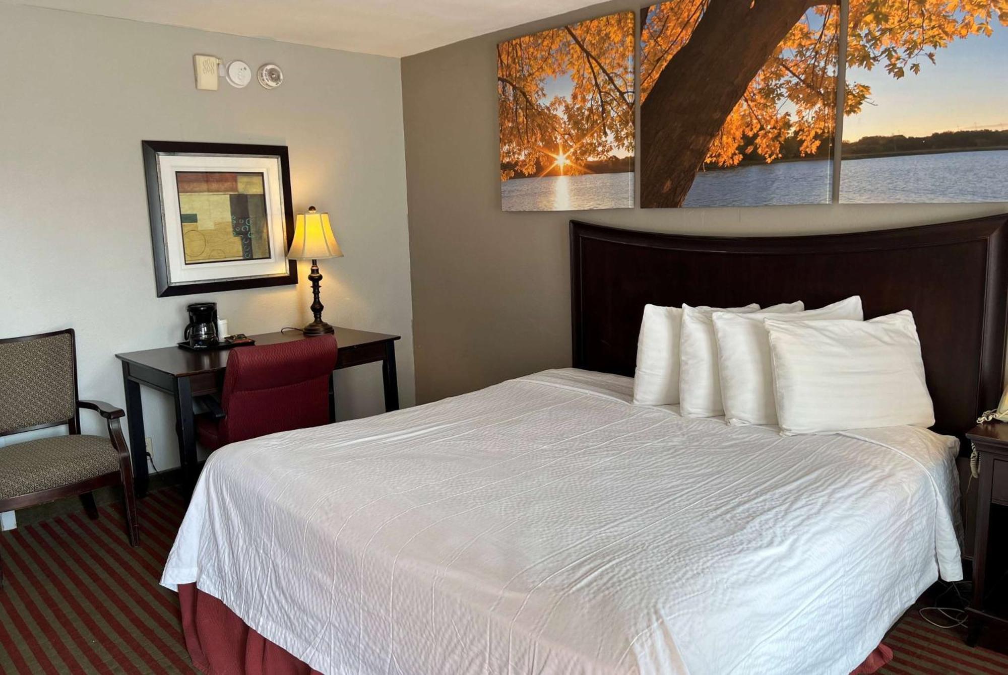 Days Inn By Wyndham Pittsburg Ks Ngoại thất bức ảnh