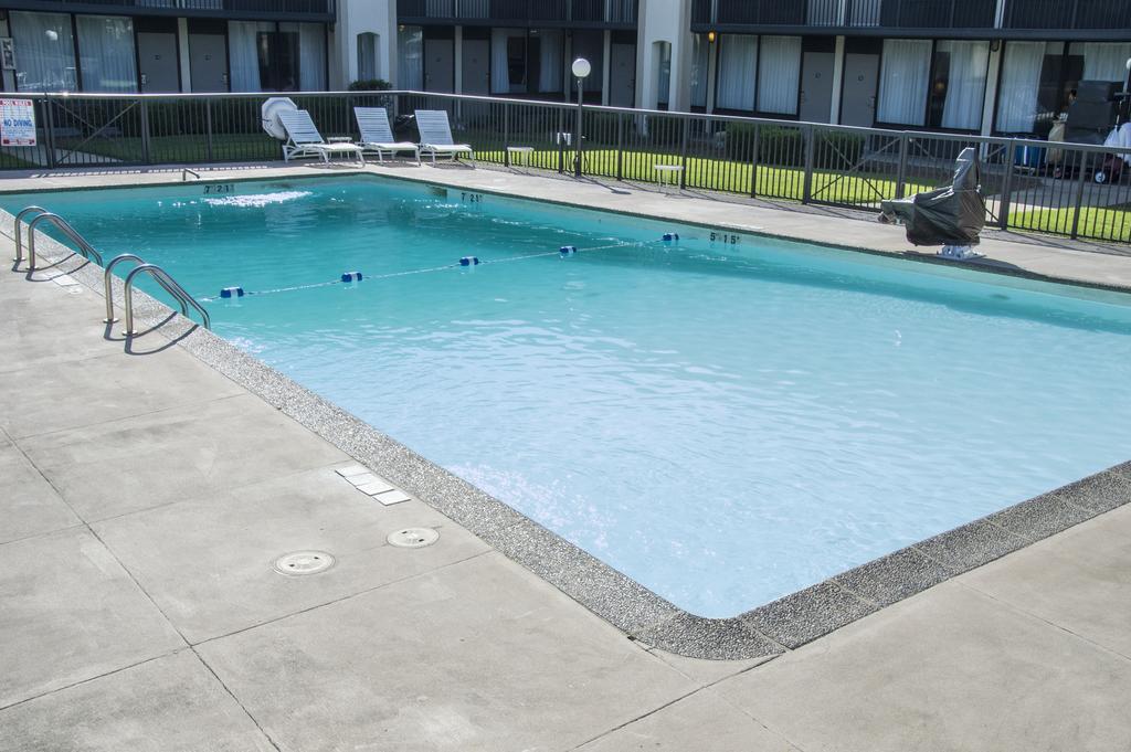 Days Inn By Wyndham Pittsburg Ks Ngoại thất bức ảnh