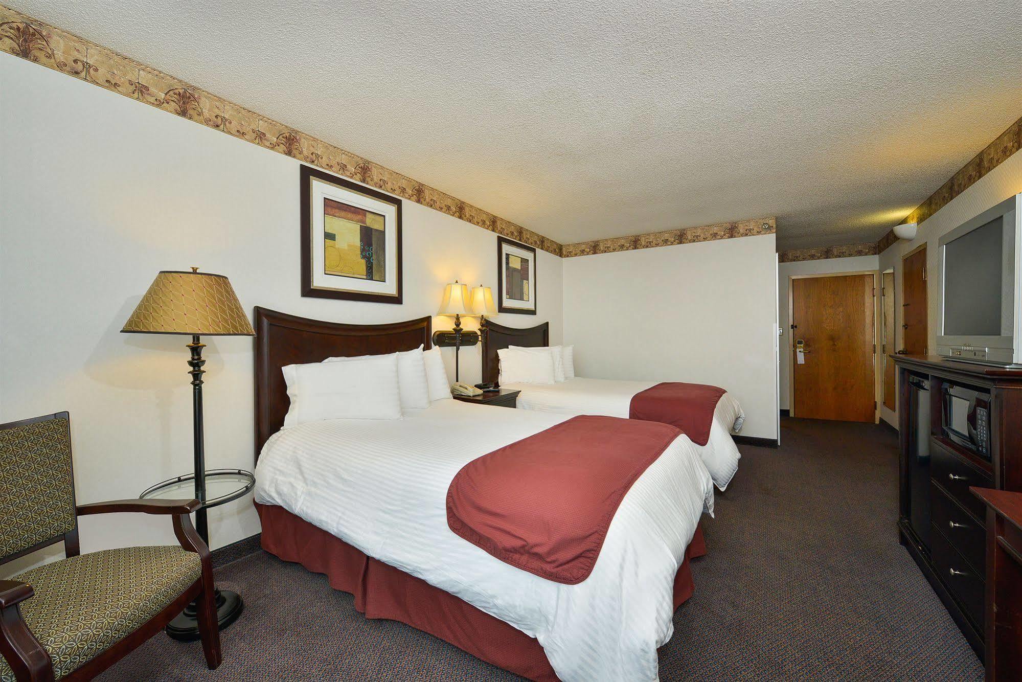 Days Inn By Wyndham Pittsburg Ks Ngoại thất bức ảnh