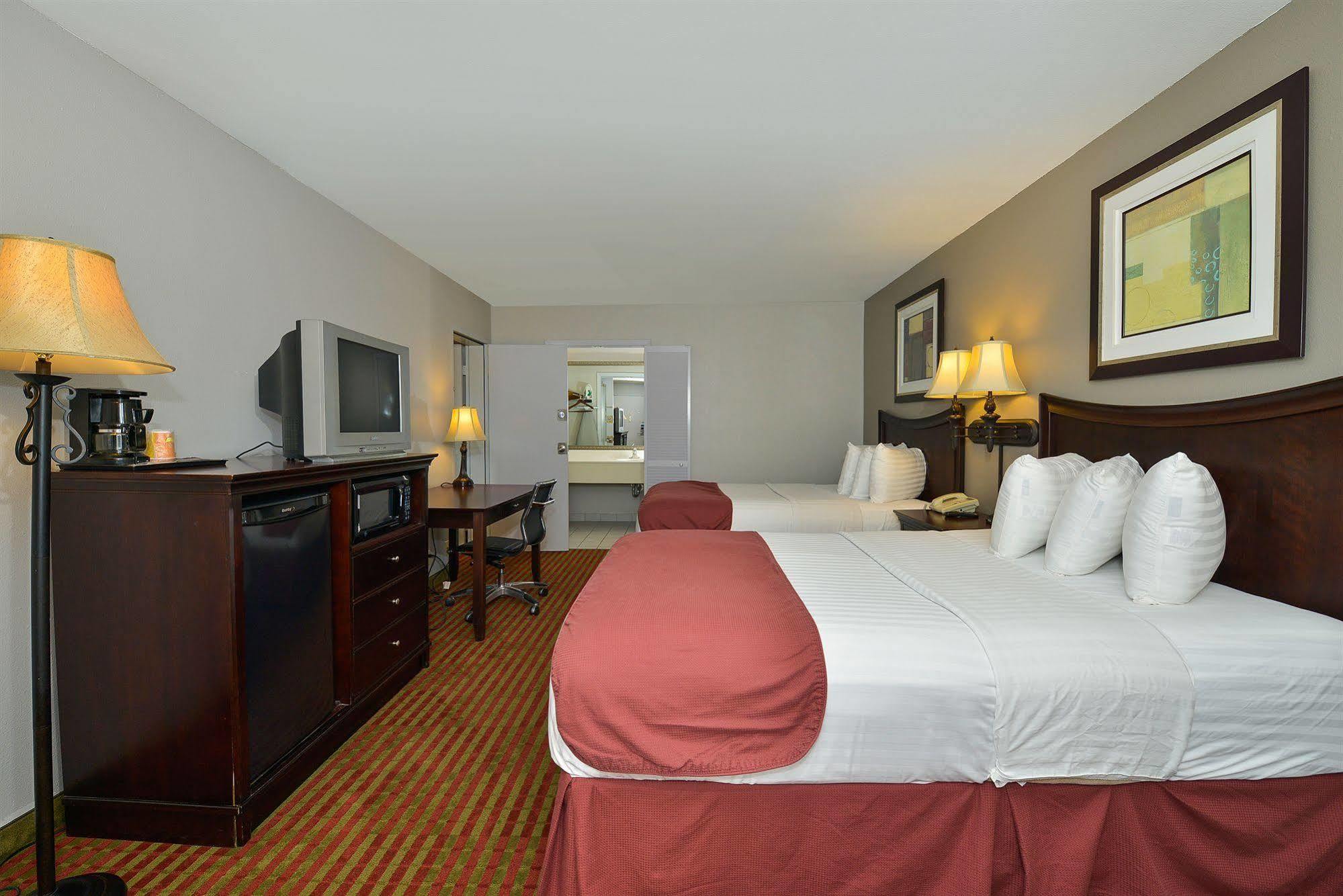 Days Inn By Wyndham Pittsburg Ks Ngoại thất bức ảnh