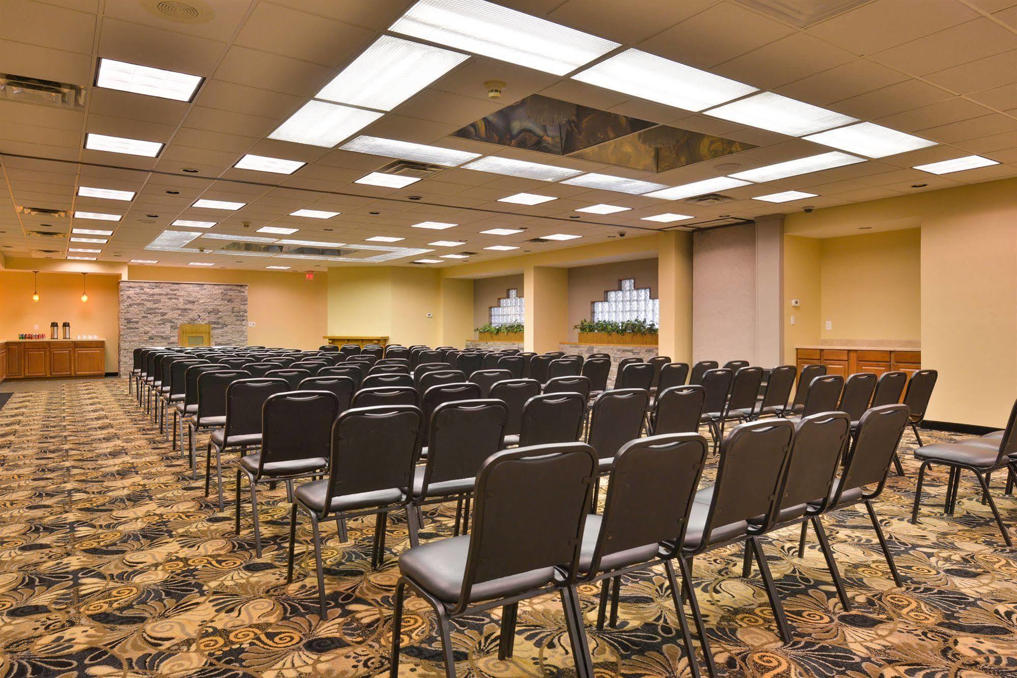 Days Inn By Wyndham Pittsburg Ks Ngoại thất bức ảnh